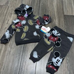 NWT Disney Mickey Mouse hooded sweatshirt jogger pants set. For boy or a girl
